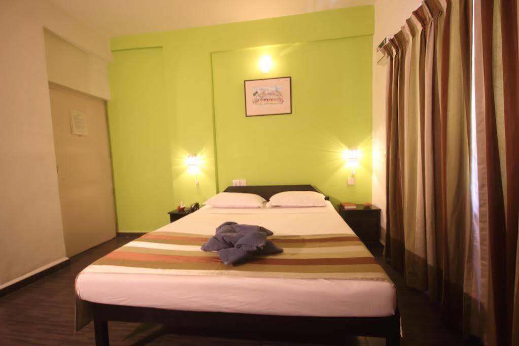 Hotel Sodders Renton Manor Arpora Exterior foto